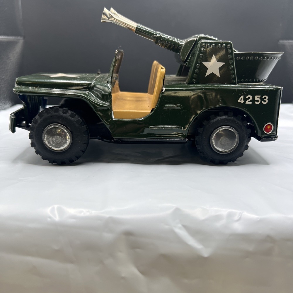 Vintage 1950s Nomura TN Japan Tin Litho Military Jeep #4253 Anti-Aircraft